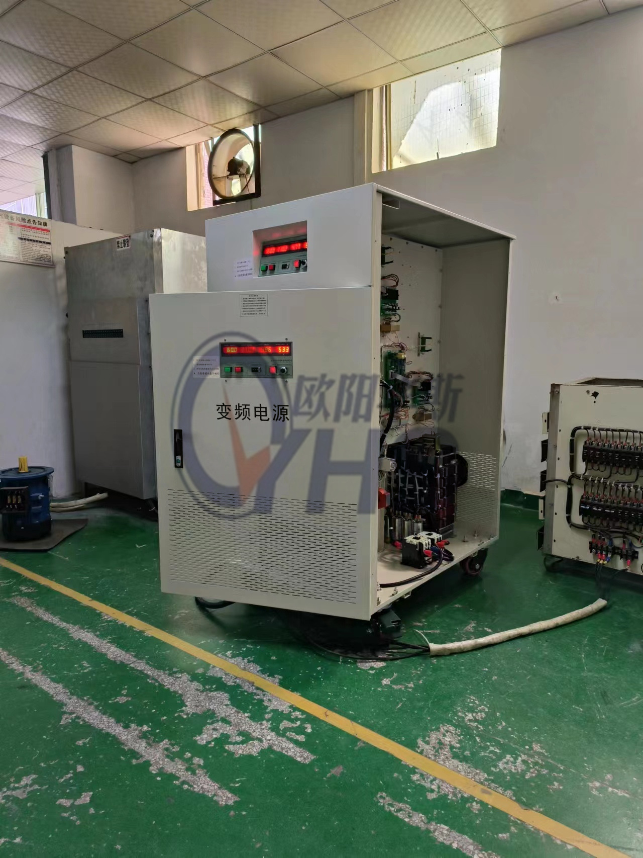 ŷ����˹30KVA��Ƶ��Դ������ݸ���ã����110V 60HZ��220V 60HZ