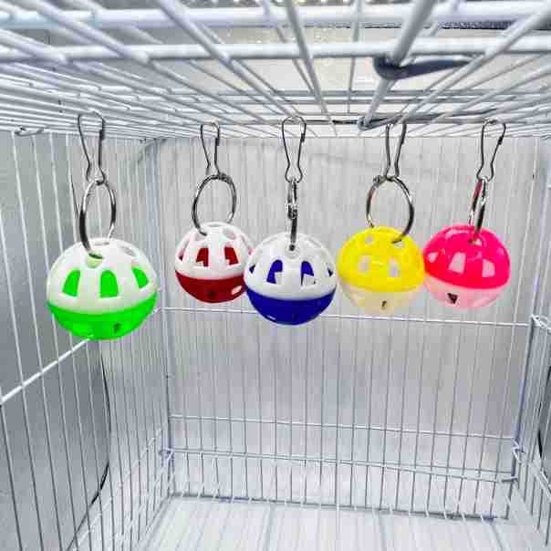 Juguete para pájaros, campana de plástico, bola, loro colgante, hámster, mascota, alivio del aburrimiento, juguetes de boca afilada, accesorios para jaulas para pájaros