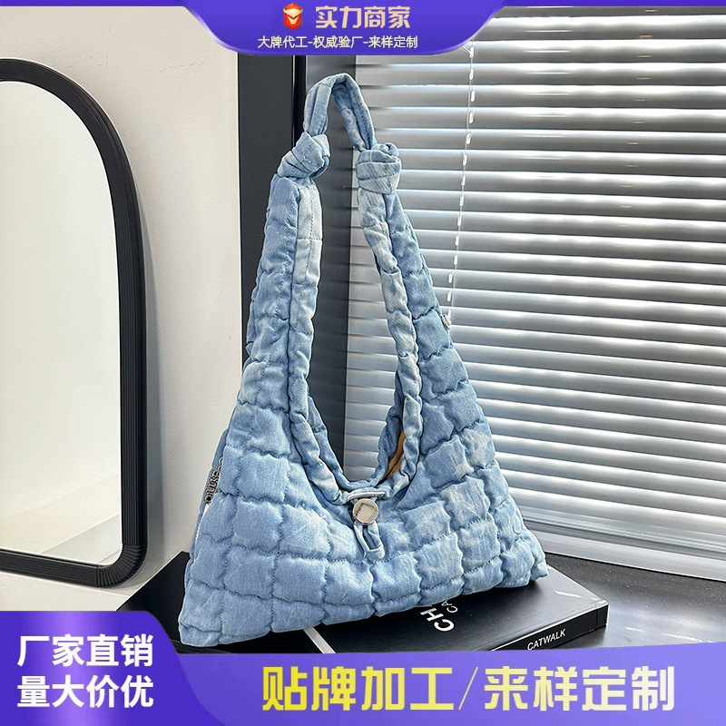 大容量棉服包多袋口单肩斜挎饺子包褶皱云朵包托特包女包手提收纳