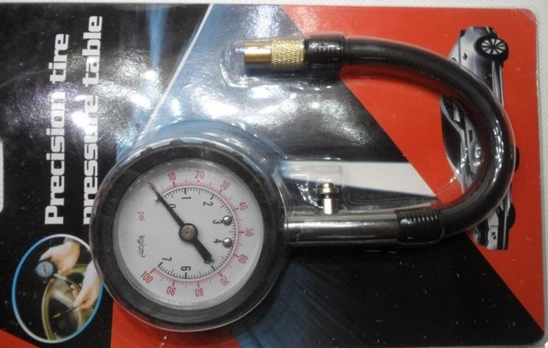 Car tire pressure gauge, tire pressure meter, pressure measuring device, pressure gauge, air pressure gauge, pressure measuring instrument, pressure monitor