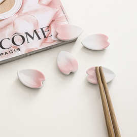 【ZAKKA日式陶瓷招财心形筷子架筷子托摆件