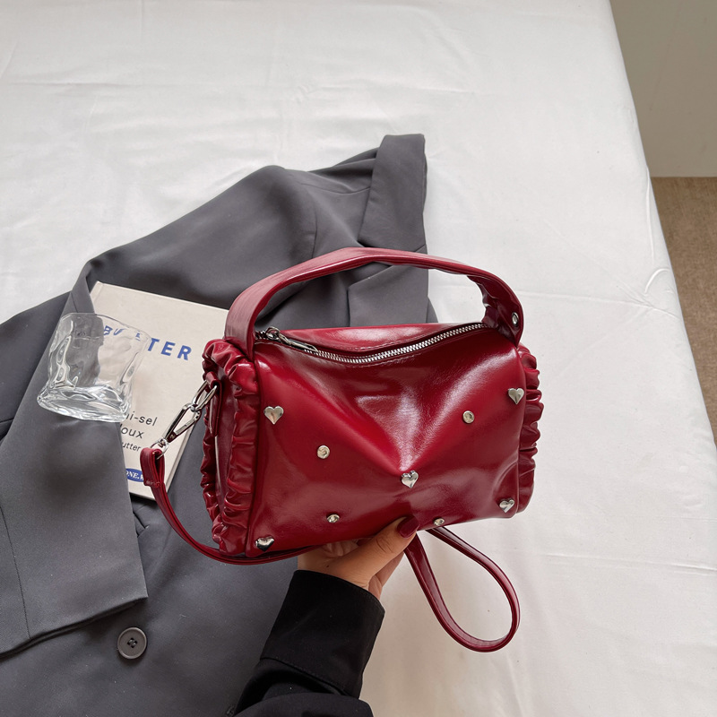 Cross-Border Diamond-Encrusted Heart Rivets Diagonal Cross-Body Large-Capacity Bag for Women 2025 Simple Pillow Fashion Shoulder Bag