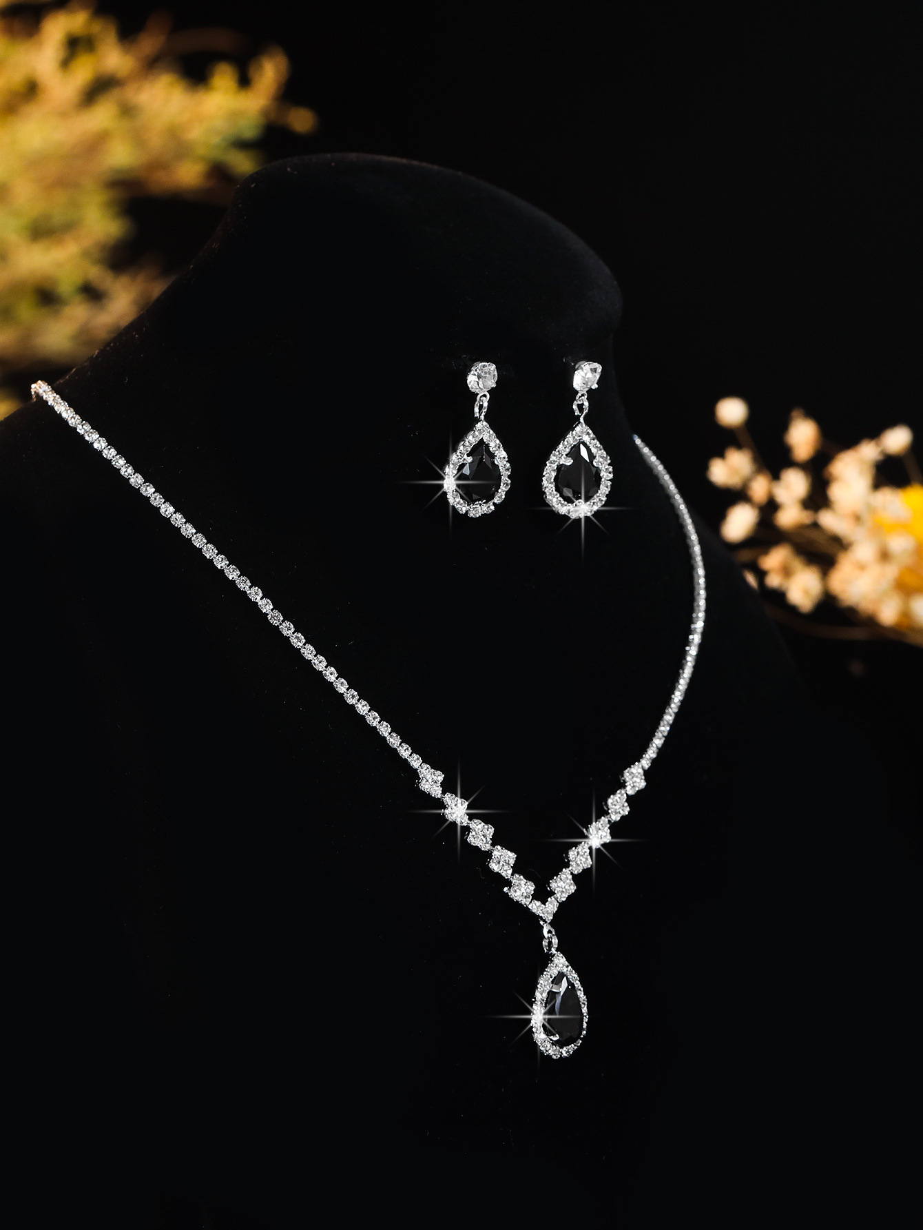 vendita calda squisita collana con catena a griffe orecchini set due pezzi collana a goccia catena a clavicola accessori da sera per le donne_voghion.com