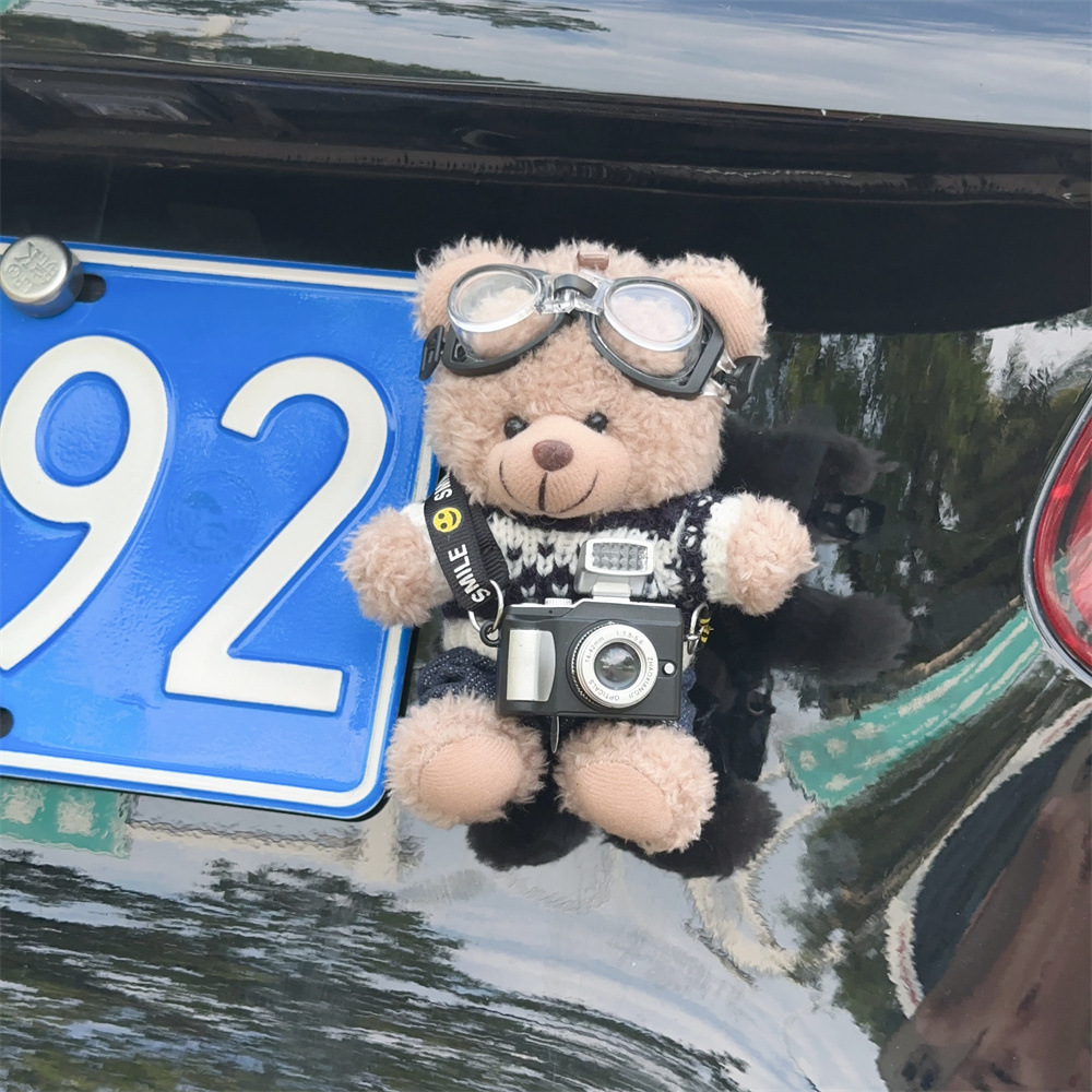 Personalidad encantadora del oso en línea decoración de la cola del automóvil adornos muñecas de peluche fuera del automóvil suministros de automóvil estables