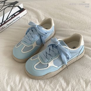 Zapatos de entrenamiento retro de la mujer versátiles zapatos de skate de nicho de verano 2025, nuevos zapatos blancos casuales cómodos zapatos de skate de mujer