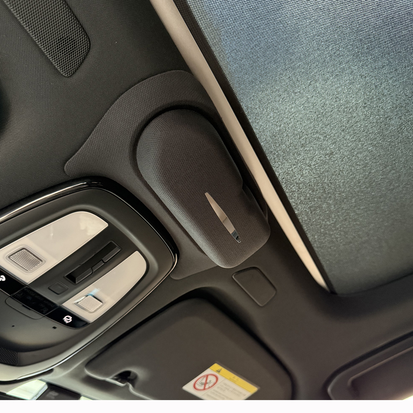 Suitable for 18-26 Volvo Xc60Xc90S90V90S60 Car Glasses Case Glasses Clip Storage Box