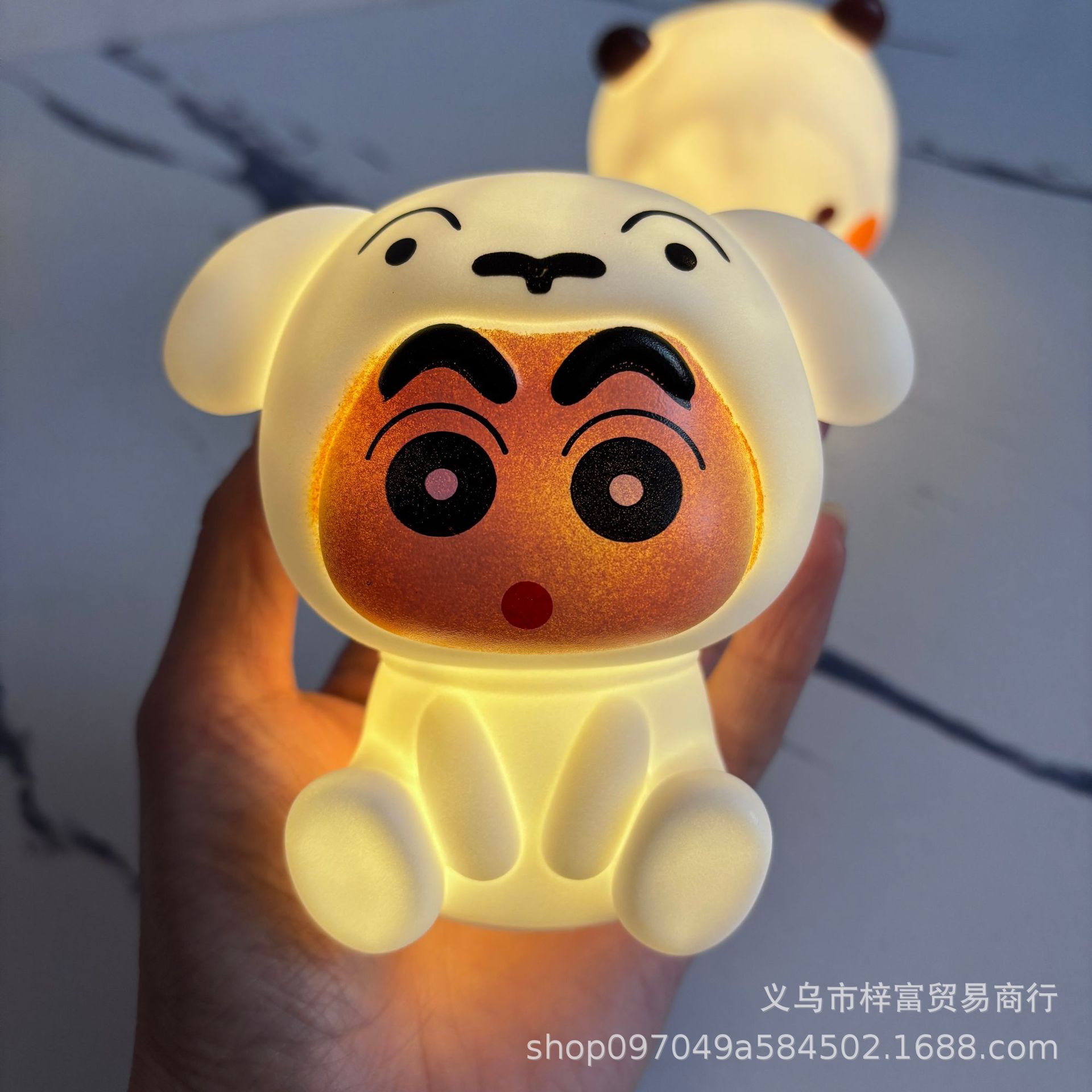 Lámpara de noche junto a la cama Crayon Shin-chan & Little Bear Children's Sleep Sleep Night Light Light Creative Silicone Pat Light