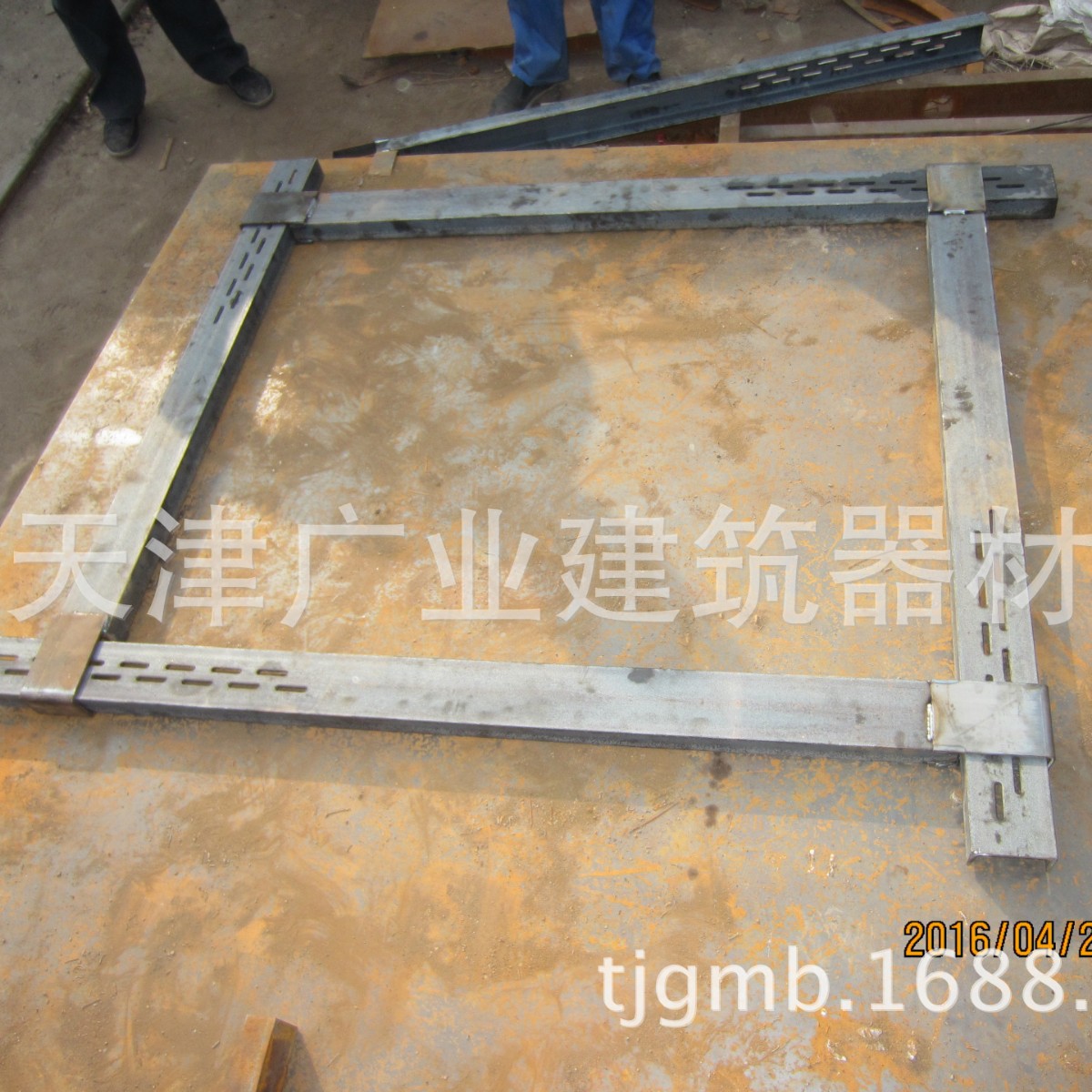 方柱钢模板固定扣箍 焊接件预埋件折弯件冲压件