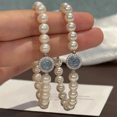 人魚の涙海藍宝色は真珠の数珠のブレスレットの年の新型の軽豪華感の小さい大衆の設計感のブレスレットに似せます。