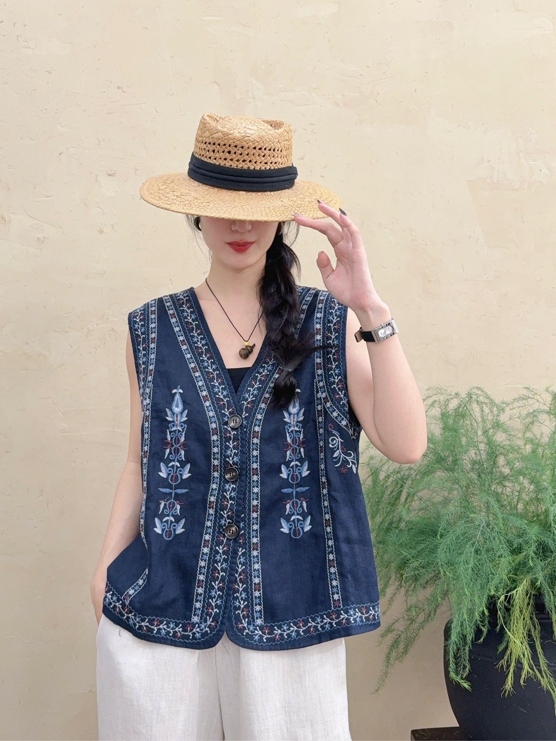 Brudado pesado de cuello V temperamento chaleco de lino primavera y otoño nuevo retro casual sin mangas bordado chaleco de mujer