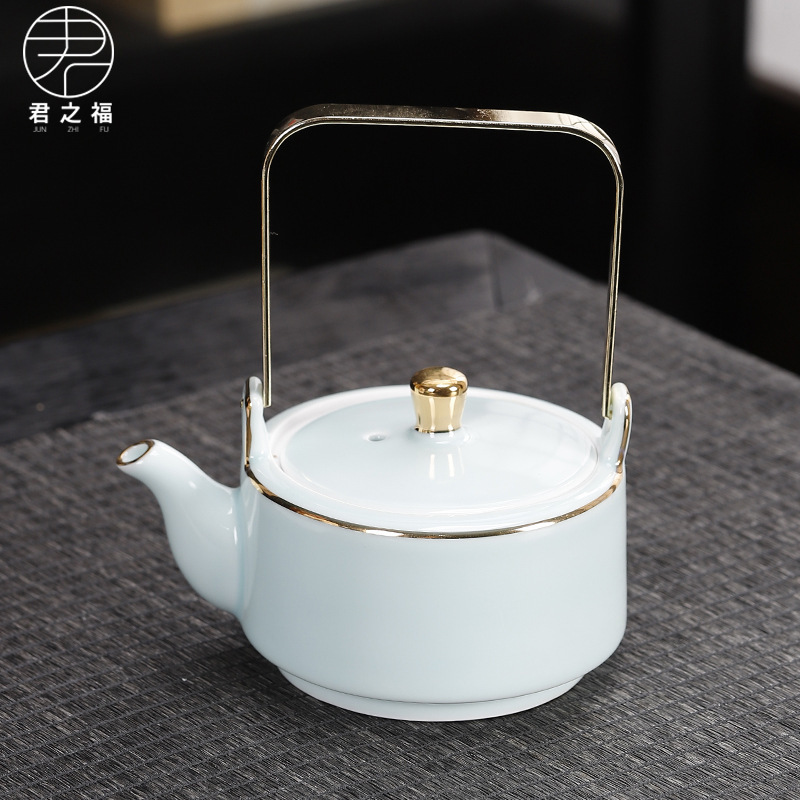 国境を越えた陶磁器の茶器は梁壺の青磁器を持ち上げます。|undefined