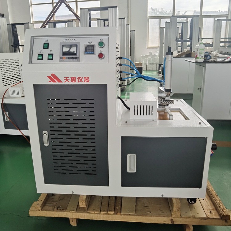 橡胶低温脆性试验机2_副本