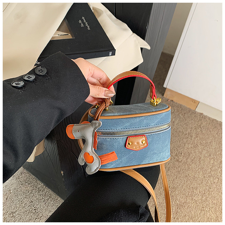 Bolsos para niños al por mayor 2025 nueva versión coreana Harajuku estilo de alta gama patrón de lichi bolso diagonal retro bolso pequeño para niñas