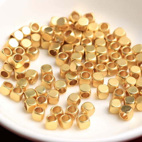 18k gold square sugar bead accessories au750 color gold ancient craft gold square spacer bead bracelet accessories Shuibei gold