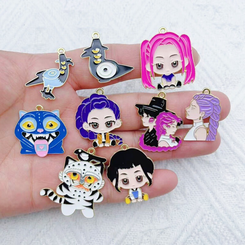 K-Pop Hunter Witch Group Charm Cartoon Crow Little Tiger Lu Metal Character Pendant DIY Jewelry Accessories Making