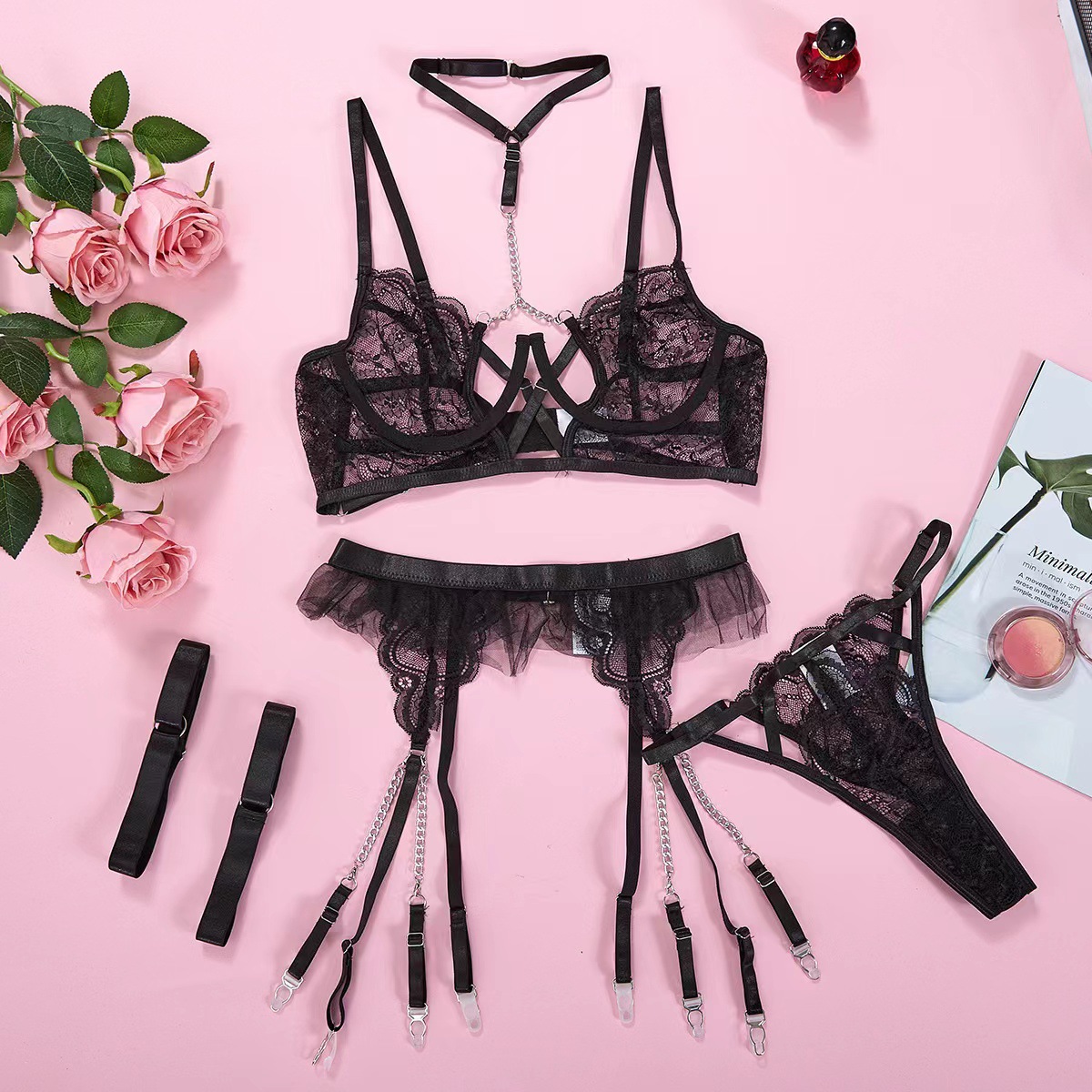 Nueva cadena de metal de ropa interior europea y americana chica caliente sexy conjunto de tres piezas en stock Estación independiente transfronteriza mujer sexy Otoño e Invierno