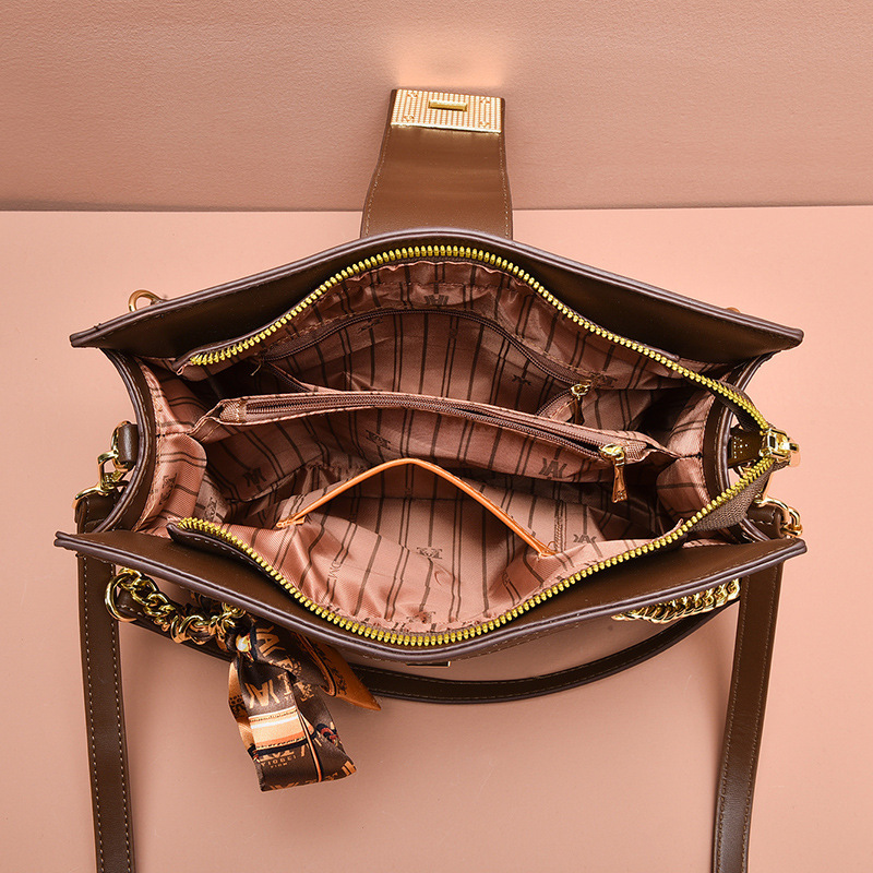 Summer capacious shoulder bag