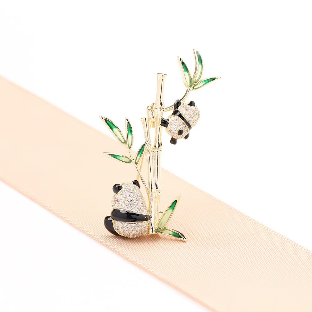 국가 조수 귀여운 팬더 중국 스타일 여성의 하이 엔드 코세이지 상승 니쉬 핀 코트 세트 액세서리