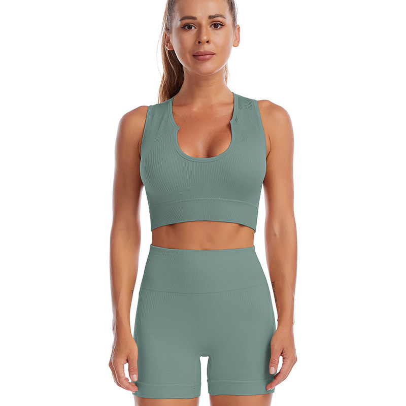 Traje de ropa de yoga transfronterizo, fitness femenino, correr, a prueba de golpes, recolección de ropa interior deportiva, sexy traje de pantalones cortos de chaleco en U profundo