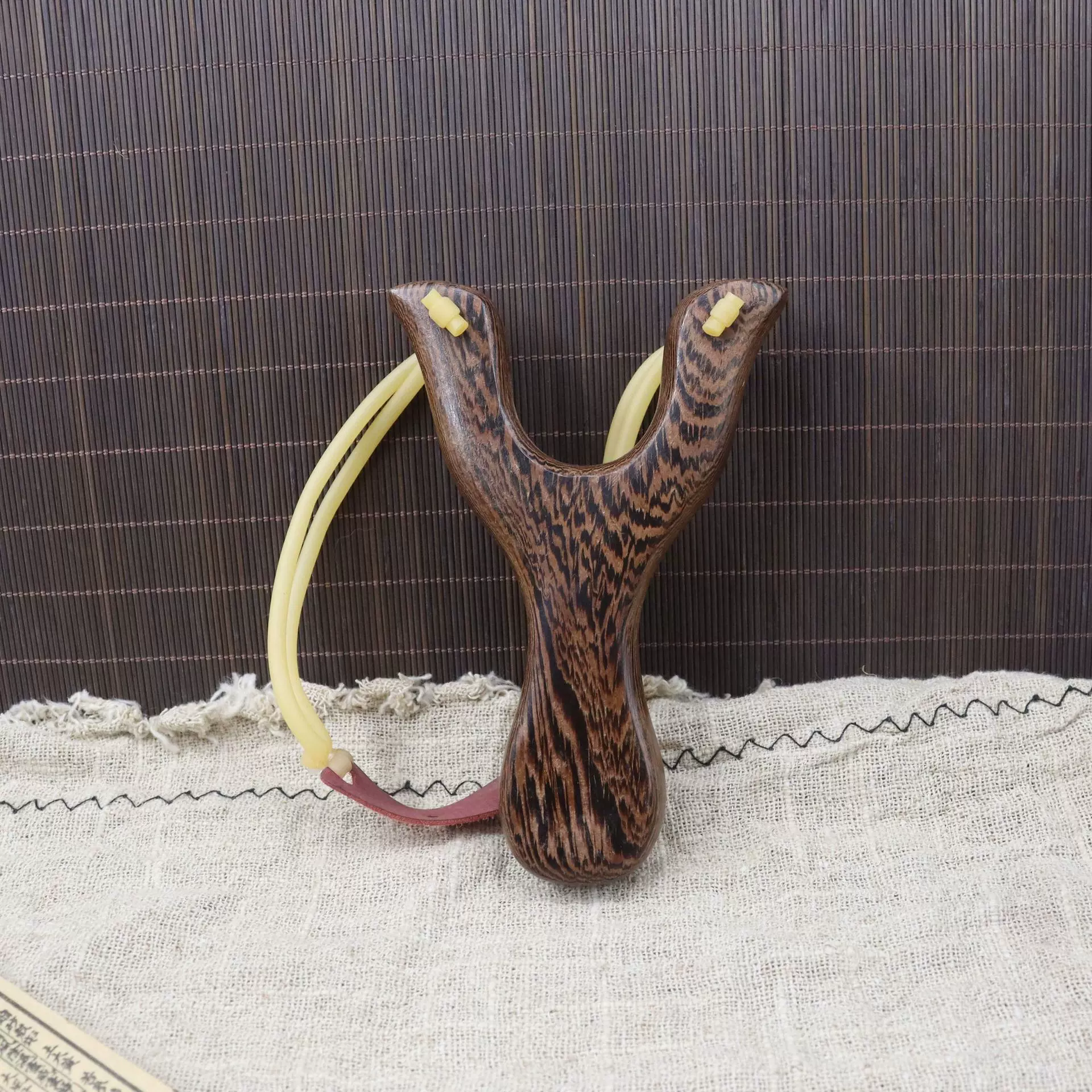 鸡翅木弹弓红花梨木儿童怀旧玩具户外休闲娱乐弹弓木质工艺品定制