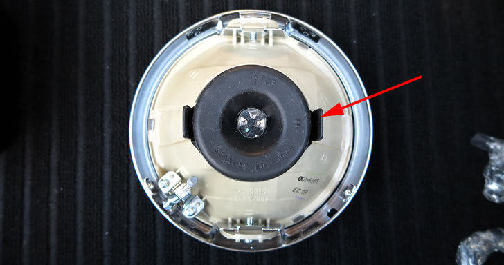 7inch Harley Wrangler Headlight 6-Bead 60W Modified Off-Road Motorcycle Led Headlight with Angel Eye White and Yellow
