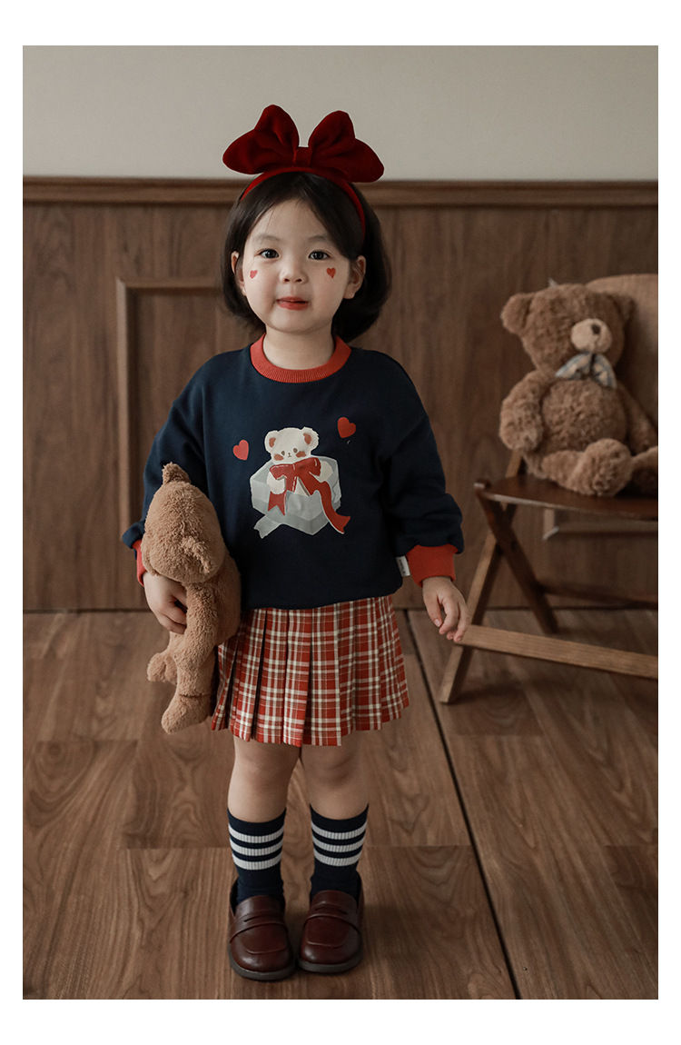 Qiu Duomeng Girls' Cartoon Little Bear Sweater Checkered Set 2024 New Spring and Autumn Children's Top Half Skirt_voghion.com