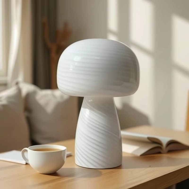 Lámpara de mesa de hongos simple transfronteriza Lámpara de noche Dormitorio Red creativa nórdica Lámpara de estudio cálida y romántica para el hogar