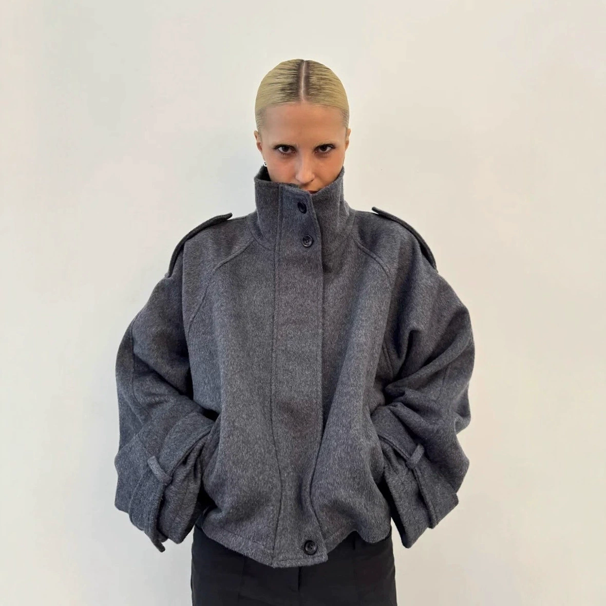 2025 Amazon AliExpress Европейская и американская трансграничная осенне-зимняя шерстяная куртка с воротником-стойкой и короткой молнией на пуговицах