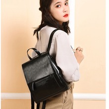 2024新款真皮双肩包女英伦学院风书包大学生复古电脑背包个性包包
