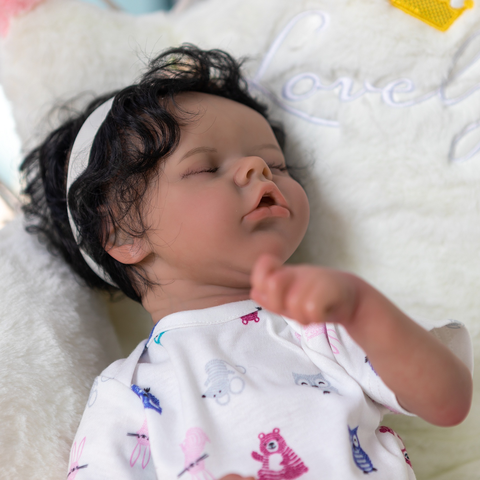 En stock y entrega rápida TWINB simulación bebé renacido muñeca transfronteriza e-commerce entrega de una pieza muñeca de color de piel negra