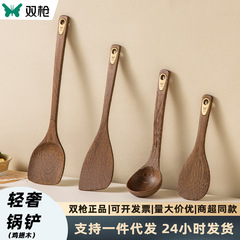 二銃の鍋は鶏の羽の木のシャベルをすくって、鍋の専用の炒め物のシャベルの木の鍋にくっつかないで、高温に耐えてスプーンのスプーンを炒めます。