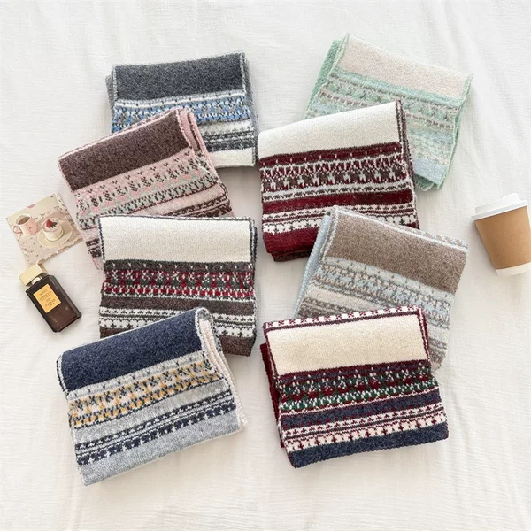 Fair Isle Style Jacquard Knitted Scarf for Women Winter 2025 New Warm and Versatile Student Couple Neck Protector Trendy