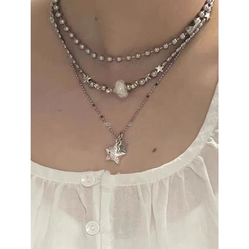 Demi-season necklace