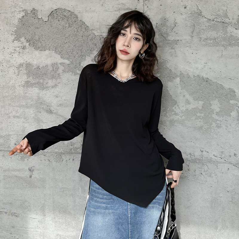 Primavera y otoño nueva suelta adelgazamiento de moda casual drapeado Camiseta asimétrica básica de cuello redondo de manga larga para mujer image 2