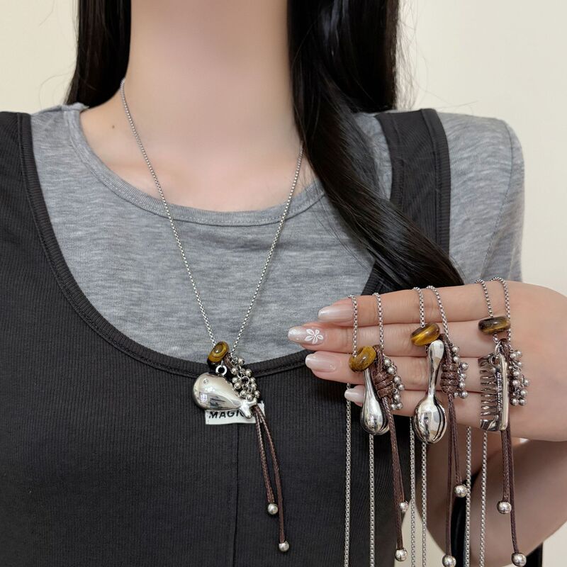 Korean-Style Niche Design Water Drop Comb Spoon Grape Cluster Pendant Long Necklace for Women, High-End Sweater Chain Accessory Korean-Style Niche Design Water Drop Comb Spoon Grape Cluster Pendant Long Necklace for Women, High-End Sweater Chain Accessory