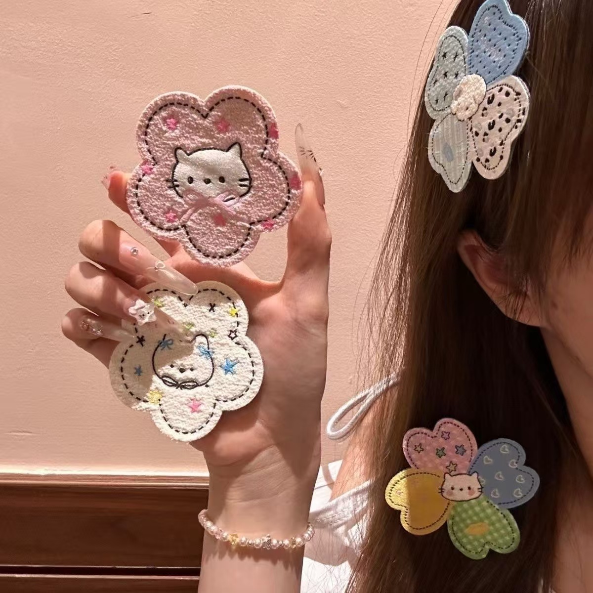 Super cute, fresh floral design, magic tape for girls, seamless bangs, trendy and versatile, Instagram-style hair accessory