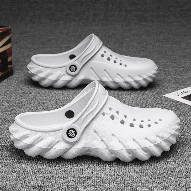 Pantuflas primavera y verano para hombres nuevos zapatos ligeros y resistentes al desgaste para interiores y exteriores Sandalias de playa de moda casuales para hombres
