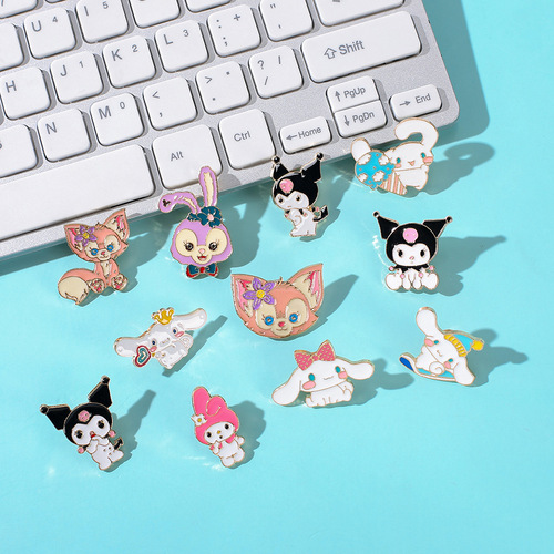 Cartoon cute Sanrio Kuromi brooch metal badge ins Japanese cinnamon dog brooch clothing bag pin
