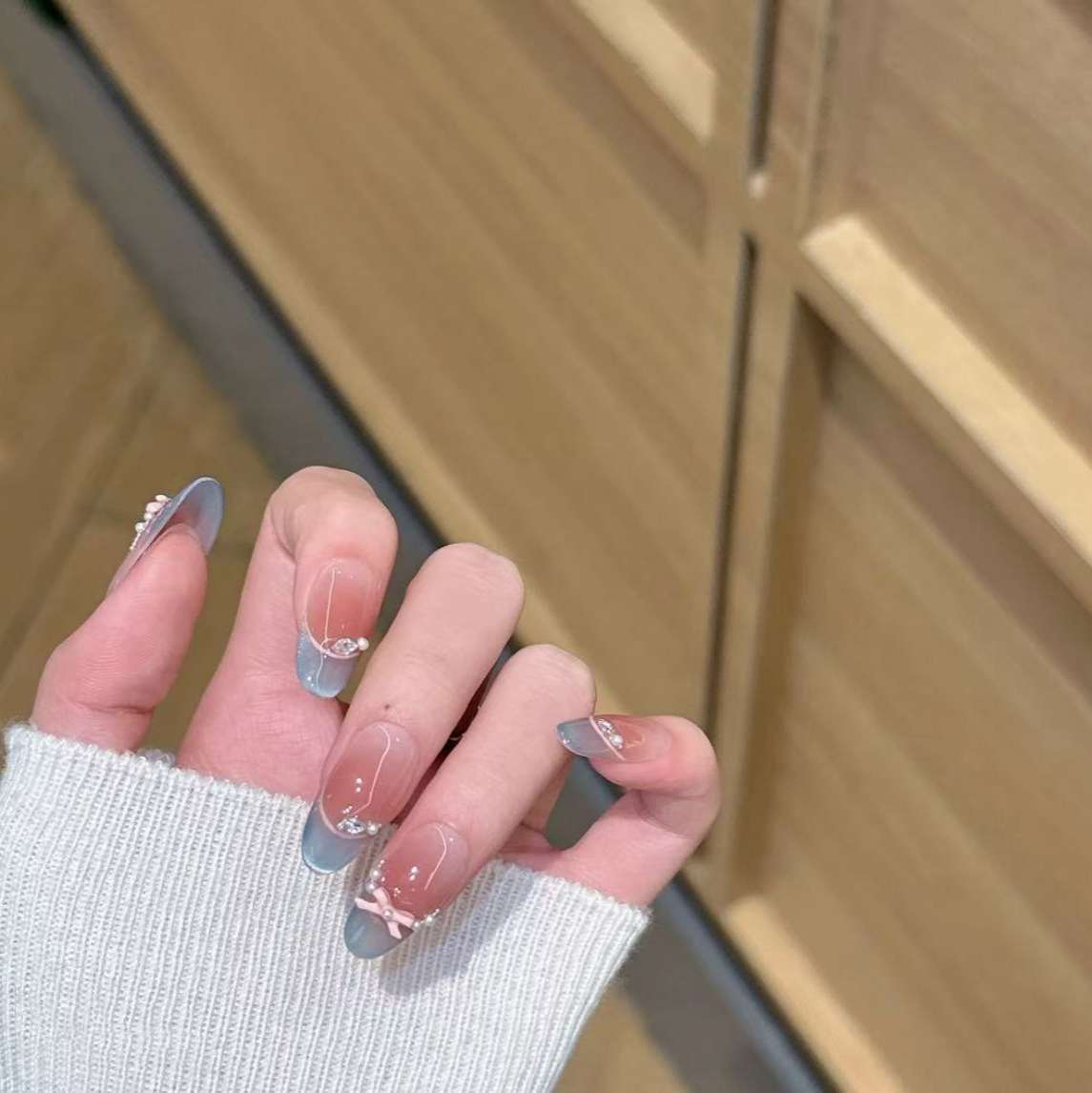 Blue Elf Diamond Nail Art Parche de uñas simple y de alta calidad El producto terminado brilla con armadura de desgaste de temperamento blanco