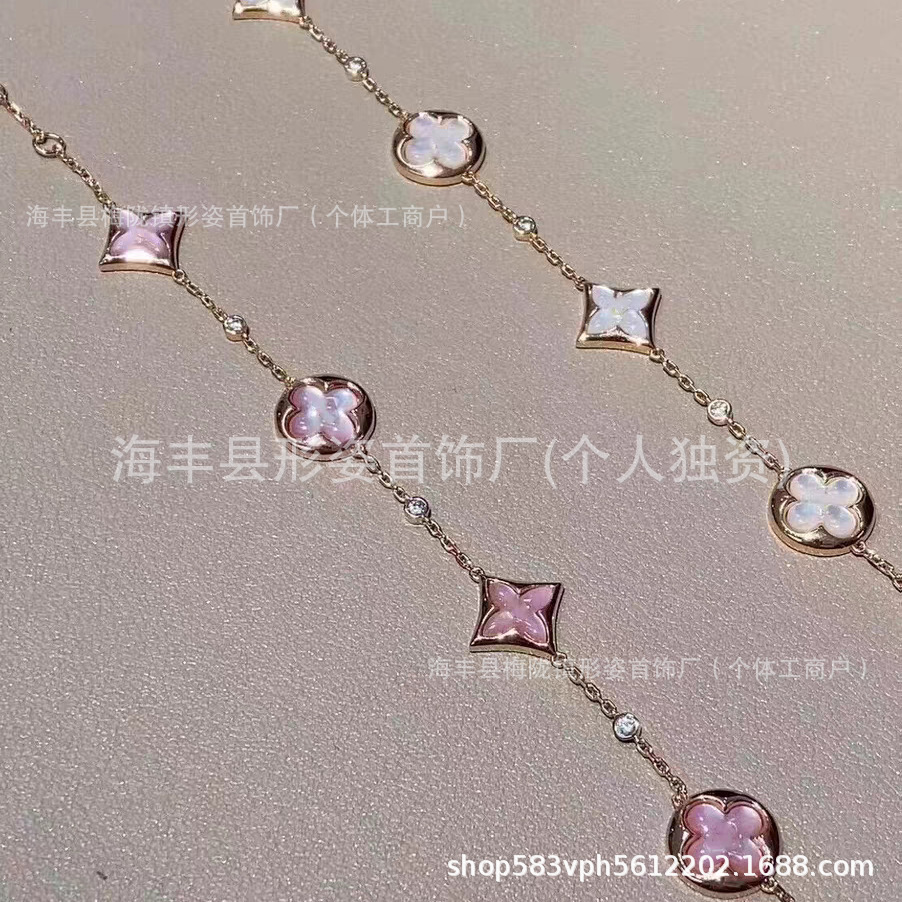 donkey high version pork belly bracelet clover four-flower bracelet white beret pink shell necklace clavicle chain wholesale delivery