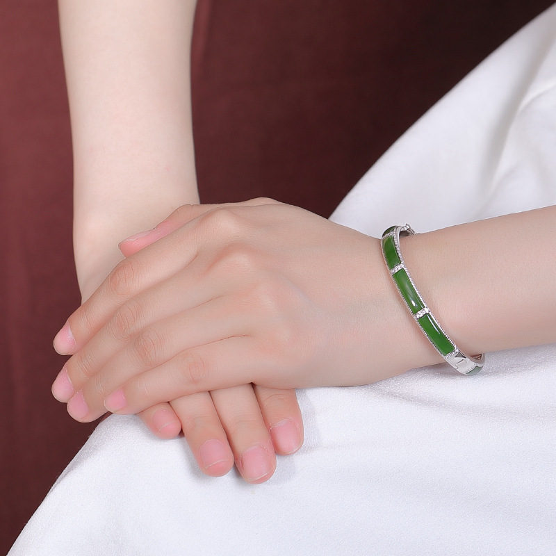 Vòng tay bạc S925 đính ngọc bích Hetian phong cách cổ điển thanh lịch — Có thể mở bên (thích hợp cho miệng vòng 54-58)