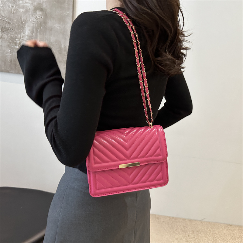 Este año, la nueva tendencia de alta calidad de la cadena de diamante, bolsos cuadrados, bolsos de moda de hombro simple, bolsos de mujer.