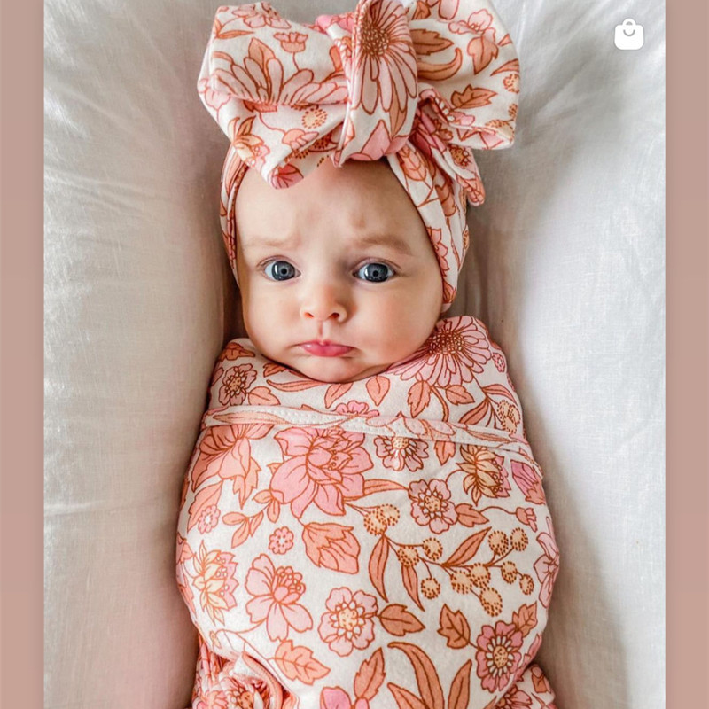 BABY SWADDLE WRAP Baby Package Fetting with 2 pieces of baby wrapped…