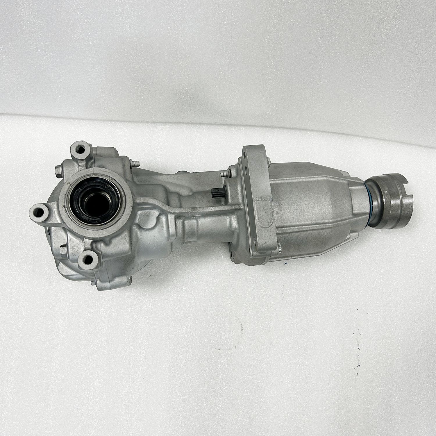 Ford Kuga rear differential assembly CV6W4000AD, four-wheel drive (AWD), 2013-2019