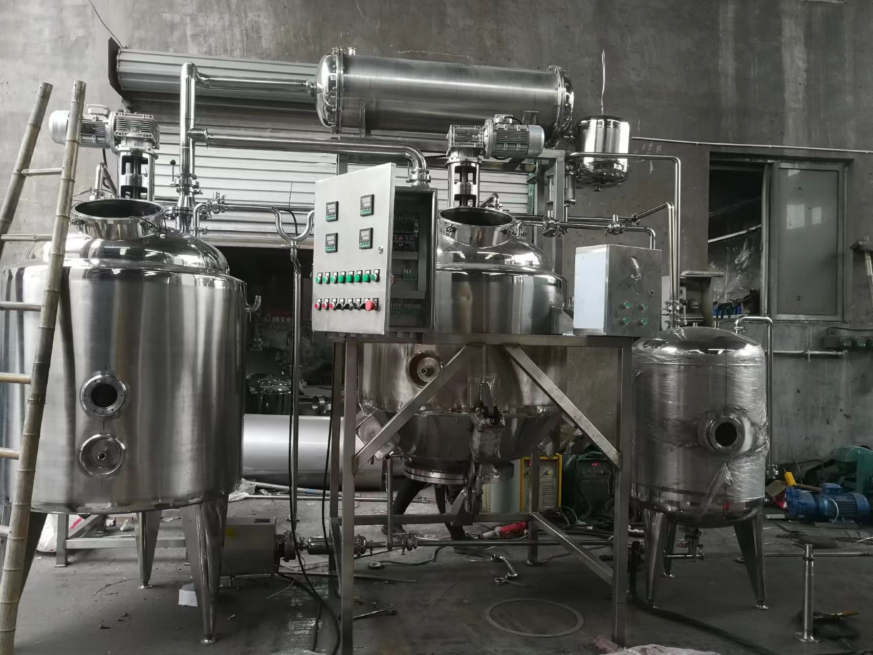 厂家直销 不锈钢动态提取罐 中小型多功能提取浓缩机组