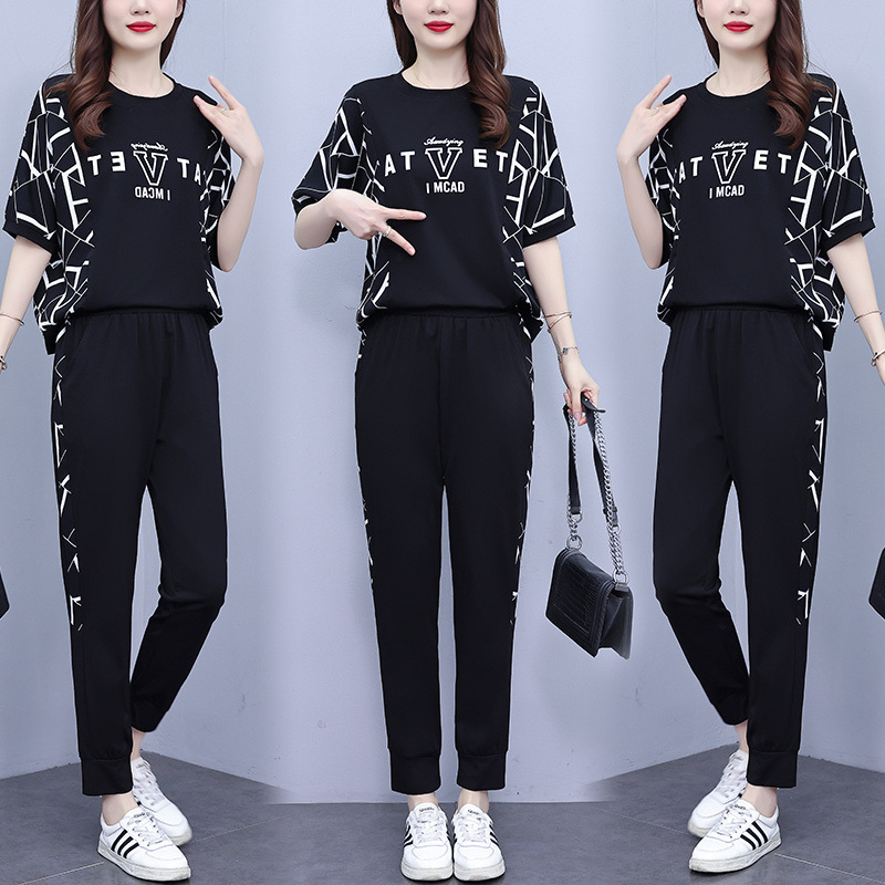 [2750 People Praise] Casual Sports Suit for Women, Summer Outfit for Moms, Stylish and Fashionable, New Large Size for Summer 2025