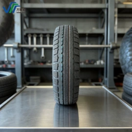 工具车轮胎;工具车;日用五金