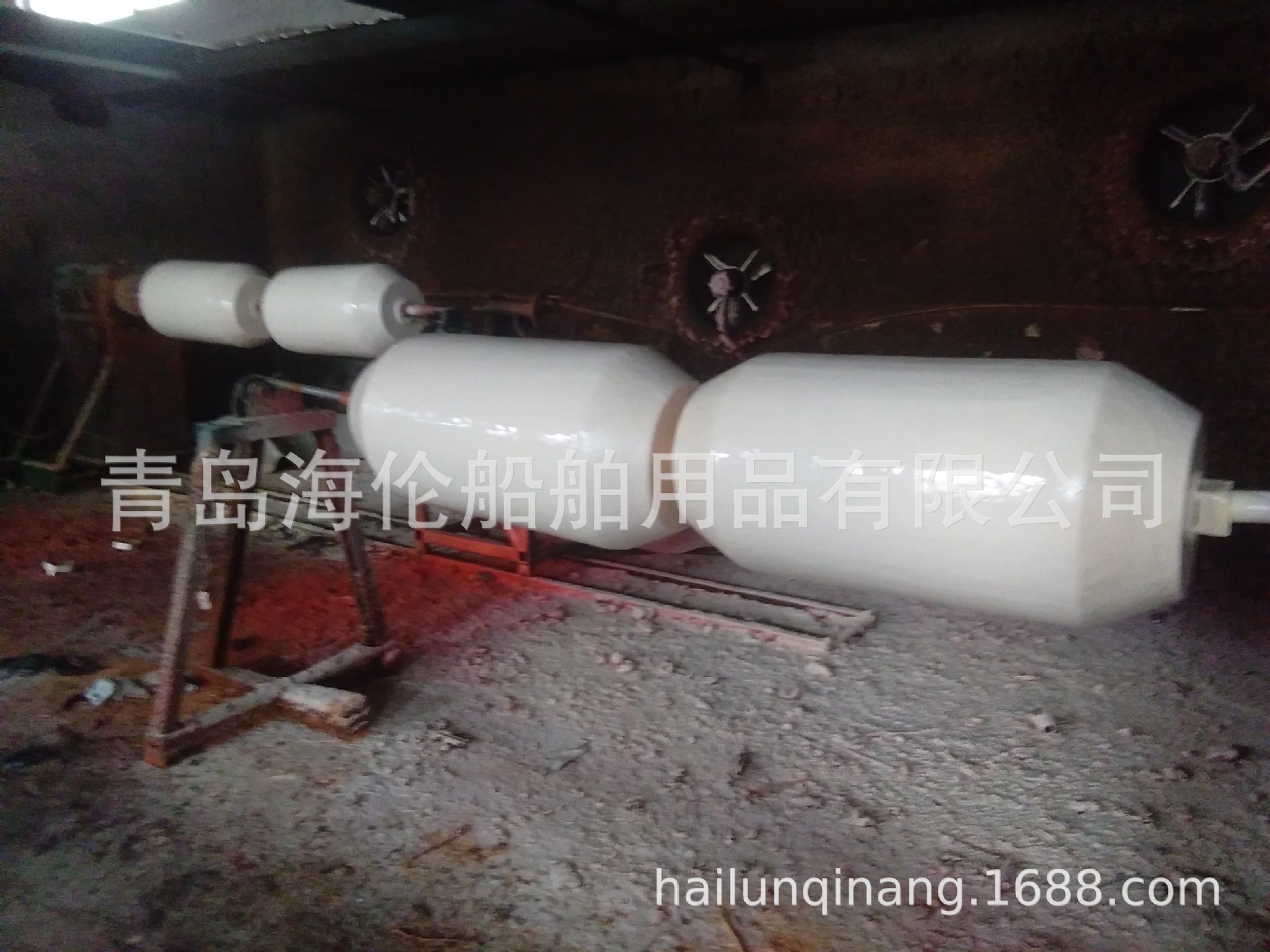 青岛海伦供应各色聚氨酯护舷 实心EVA手提护舷 4415图防撞设施青