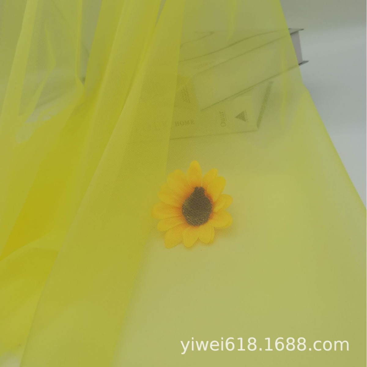 厂家直销批发20D锦纶单丝平布薄纱网眼布料婚纱礼服童裙针织面料