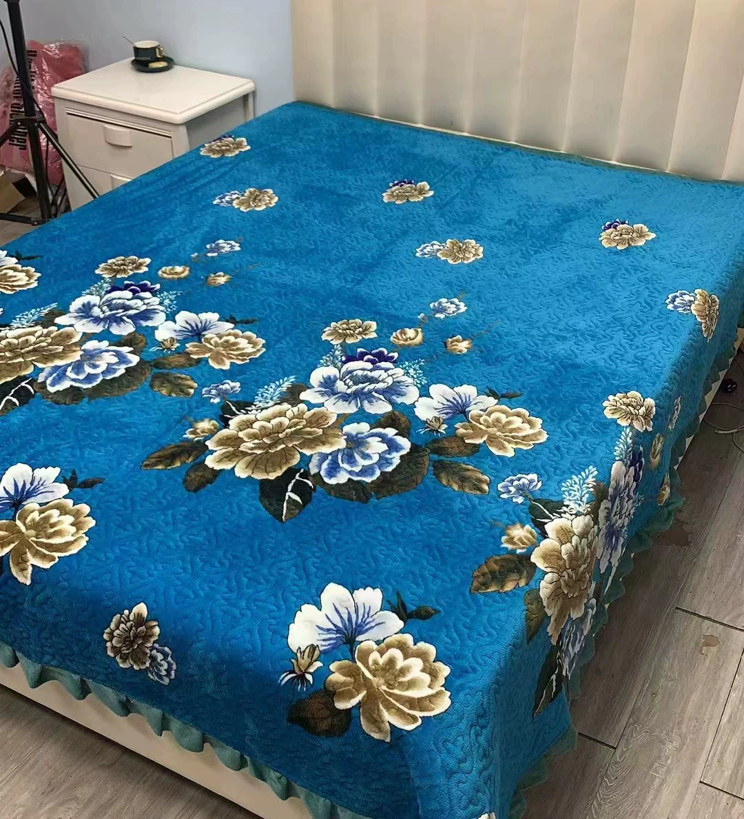Плед из кораллового фланели